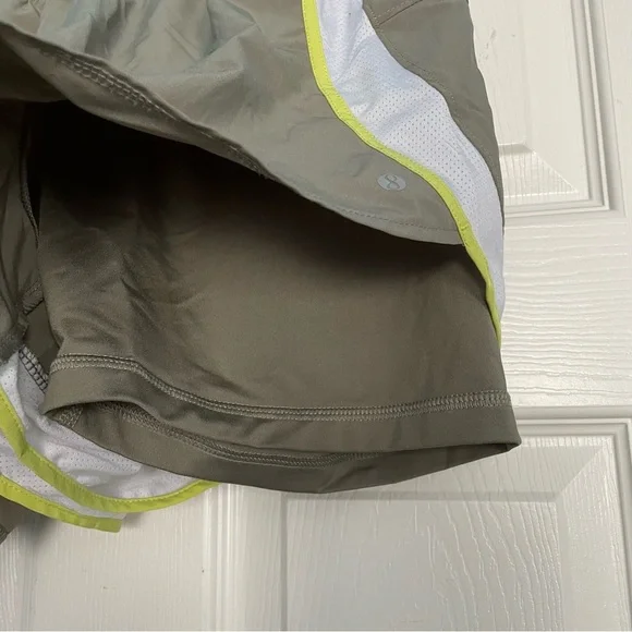 Layer 8 Qwuick Dry Shorts​ - Picture 6 of 6